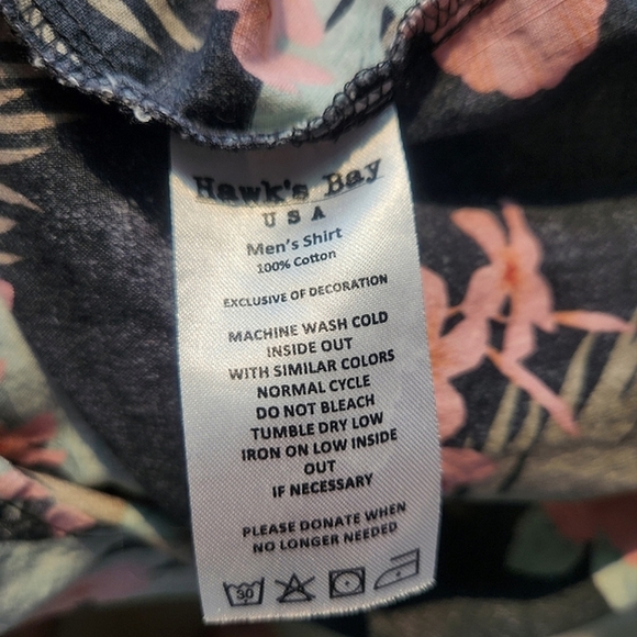 Hawk's Bay Floral Vacation Button up - Picture 7 of 7